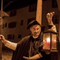 Visite nocturne avec le veilleur de nuit