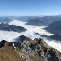 Randonnée au dessus de brouillard sur le Pilatus