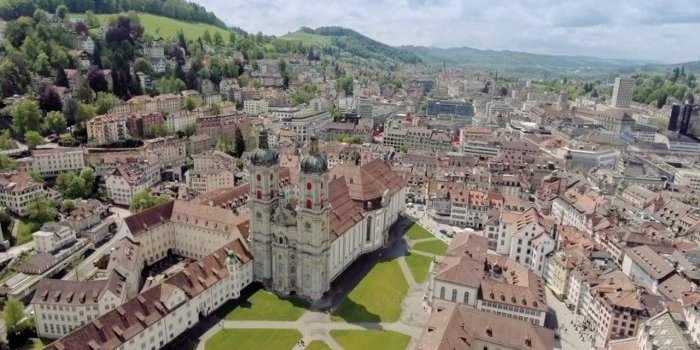 A la découverte de la jolie ville de Saint Gall en marchant